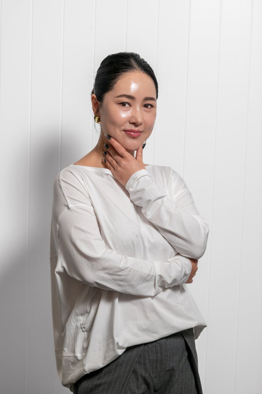 Riah, nail and eyelash specialist at Seoul Glow Studio