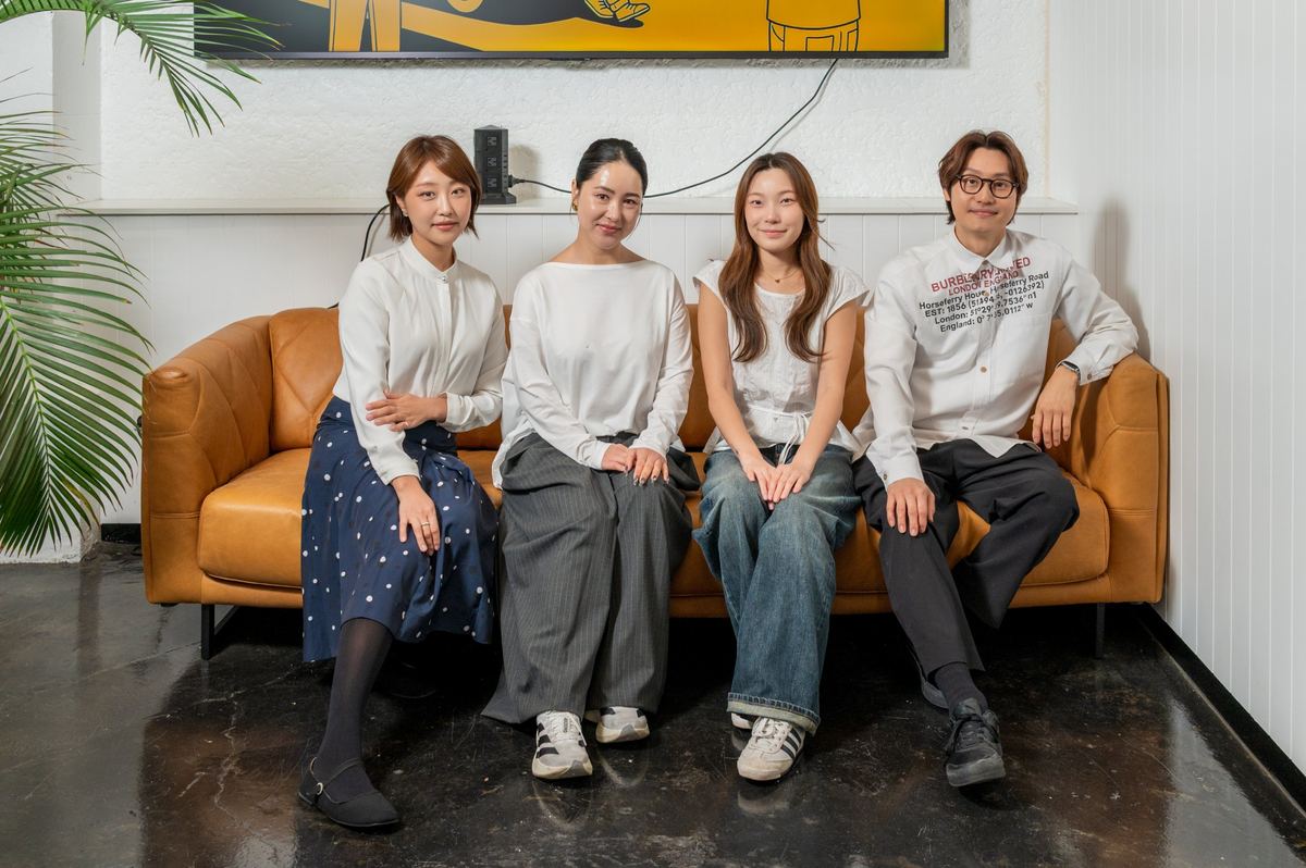 The Seoul Glow team in the studio lounge